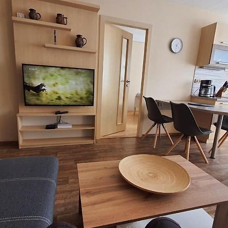 Apartman U Posty Kraliky Exterior foto