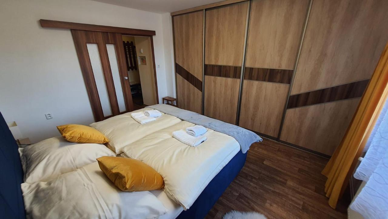 Apartman U Posty Kraliky Exterior foto