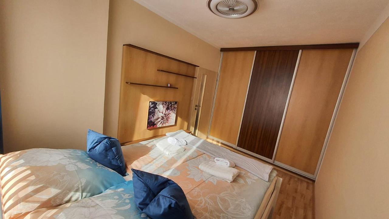 Apartman U Posty Kraliky Exterior foto